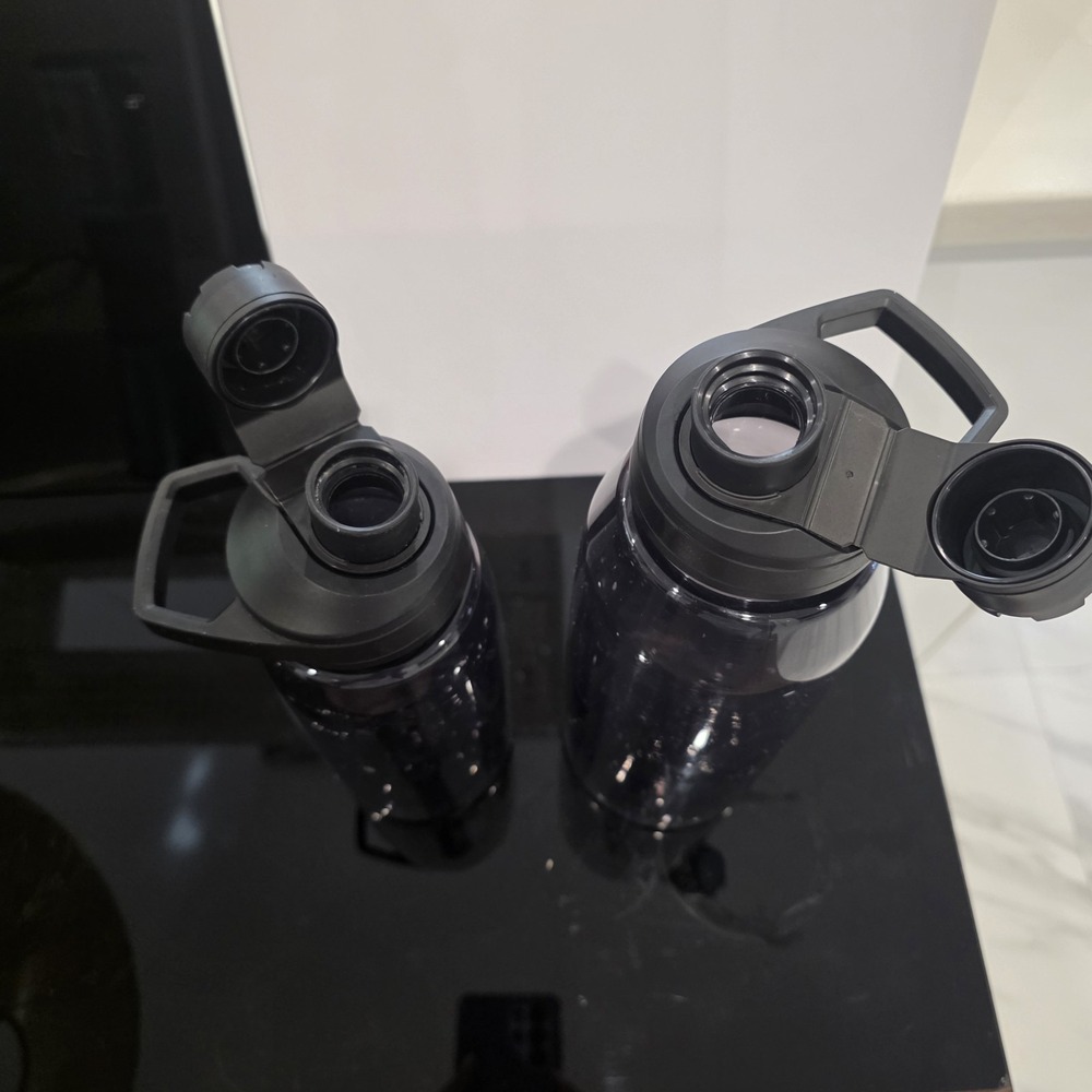 2pc CamelBak Magnetic Cap Chute Water Bottle Clear BLK 32oz/1L &  48oz/ 1.5L‎ - Picture 2 of 11